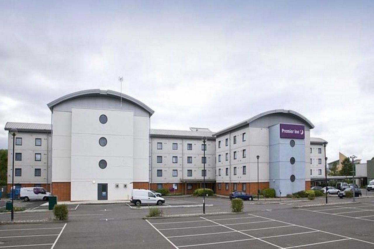 Premier Inn London Enfield Bagian luar foto