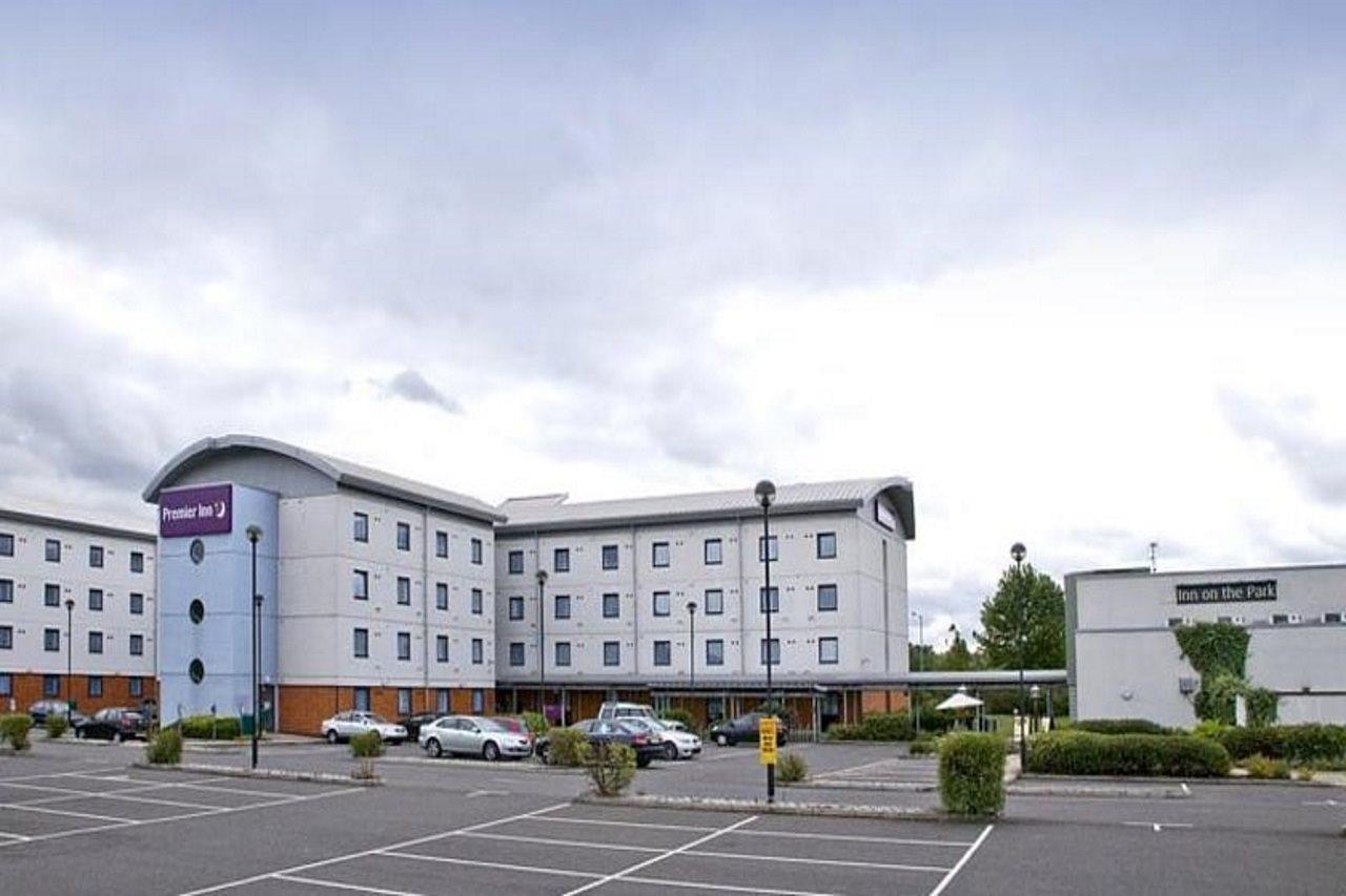 Premier Inn London Enfield Bagian luar foto